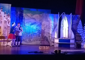 Spektakl teatralny pt. „Królowa Śniegu” w wykonaniu Katolickiego Teatru Edukacji z Krakowa.