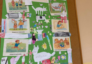 Zdjęcia przedstawia plakat pt. Prawa Dziecka, który wykonała cała grupa.