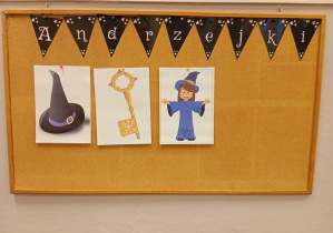 Na zdjęciu widzimy napis Andrzejki.