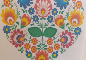 Serce ozdobione folkowymi wzorami