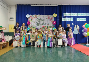 Zdjęcie grupowe wszystkich uczestników.