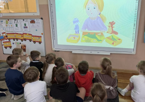 Kolaż przedstawia Smerfy, podczas pracy z kolejnym czuciakiem - Tremkiem