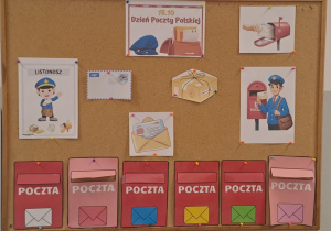 Dekoracja z okazji Dnia Poczty Polskiej.